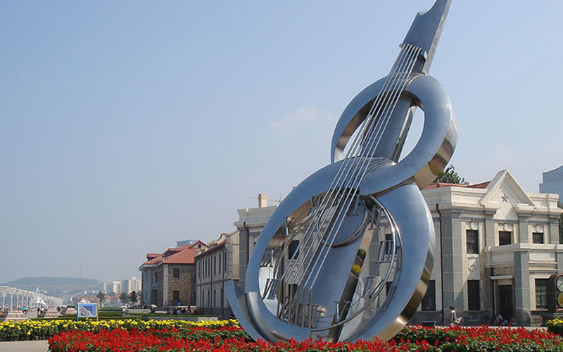 近幾年不銹鋼雕塑為什么大受青睞？