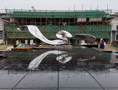 華潤(rùn)置地文旅項(xiàng)目不銹鋼雕塑不銹鋼滑梯