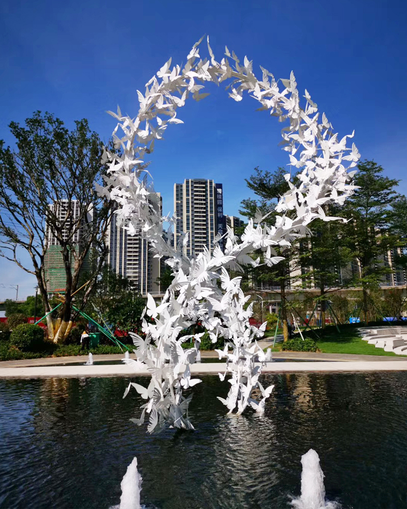 現(xiàn)代藝術(shù)雕塑 現(xiàn)代藝術(shù)雕塑