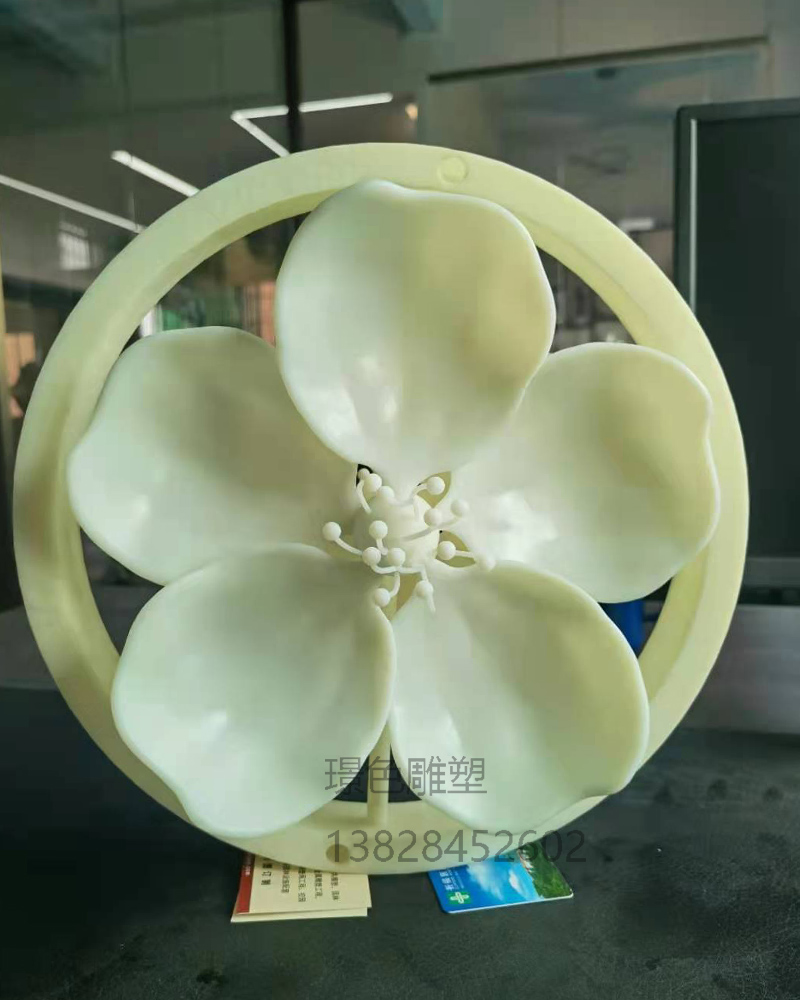 新疆生產(chǎn)建設(shè)兵團(tuán)第二師鐵門關(guān)市旅游養(yǎng)老中心梨花苑景觀雕塑(圖1) 新疆生產(chǎn)建設(shè)兵團(tuán)第二師鐵門關(guān)市旅游養(yǎng)老中心梨花苑景觀雕塑(圖1)