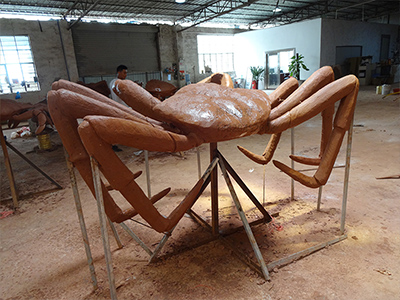 新埠島中央半島市政公園鑄銅群蟹雕塑(圖1)