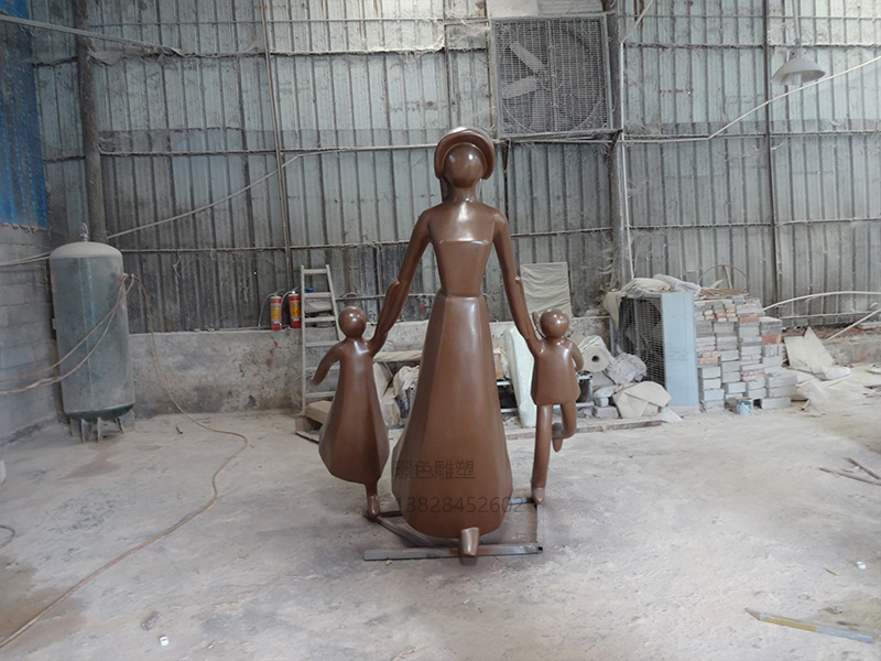 恒大集團?佛山酈湖城項目玻璃鋼人物雕塑(圖2)