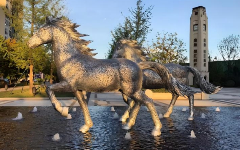 屹立在城市中間——多姿多彩的不銹鋼雕塑(圖2) 屹立在城市中間——多姿多彩的不銹鋼雕塑(圖2)