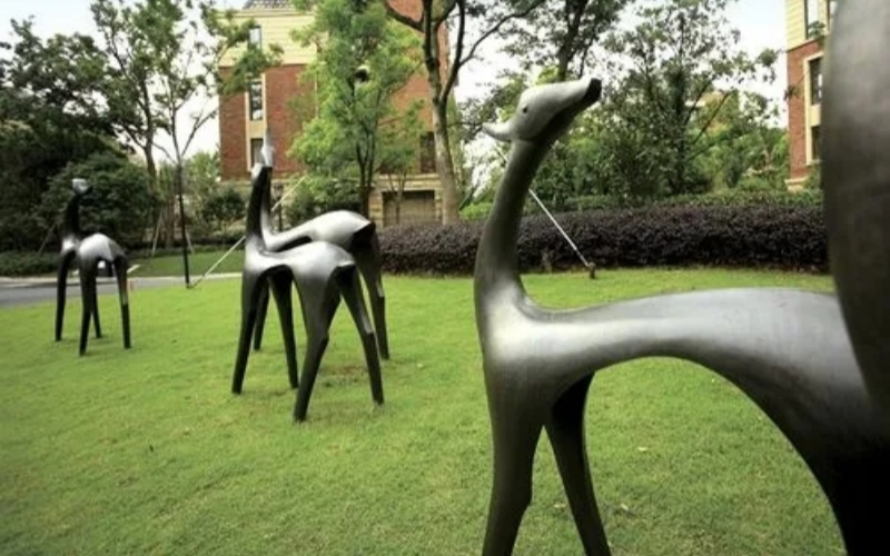 園林景觀雕塑的作用(圖2) 園林景觀雕塑的作用(圖2)