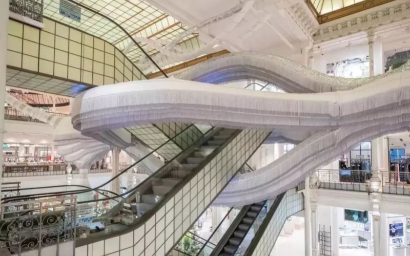 這些極具創(chuàng)意的商場美陳案例(圖9) 這些極具創(chuàng)意的商場美陳案例(圖9)