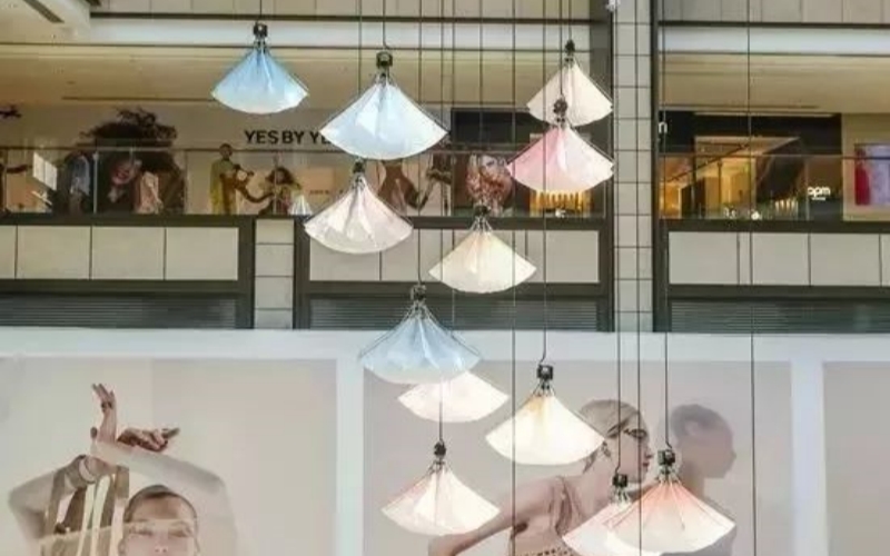 這些極具創(chuàng)意的商場美陳案例(圖20) 這些極具創(chuàng)意的商場美陳案例(圖20)