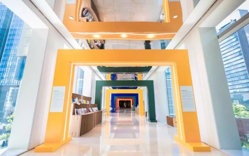 這些極具創(chuàng)意的商場美陳案例(圖37) 這些極具創(chuàng)意的商場美陳案例(圖37)